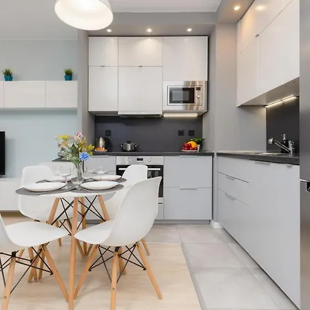 アパート Sokolowska One Bedroom By Renters *