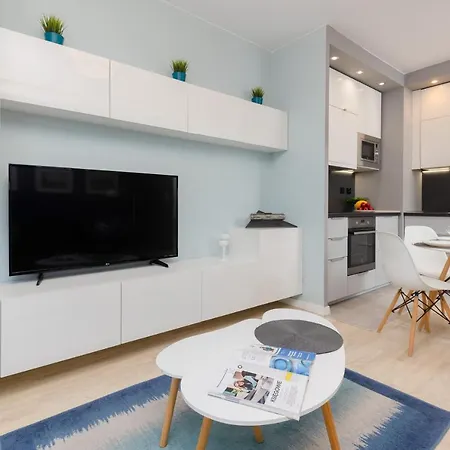Sokolowska One Bedroom By Renters * ワルシャワ